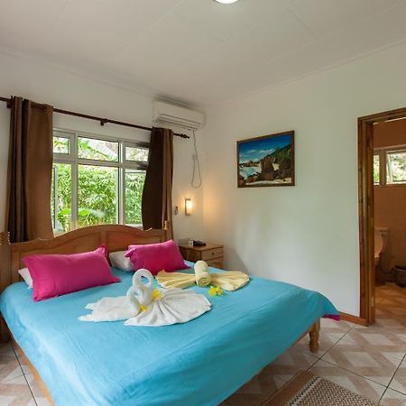 Casa De Leela Self Catering Bungalows & Apartments La Digue Bagian luar foto