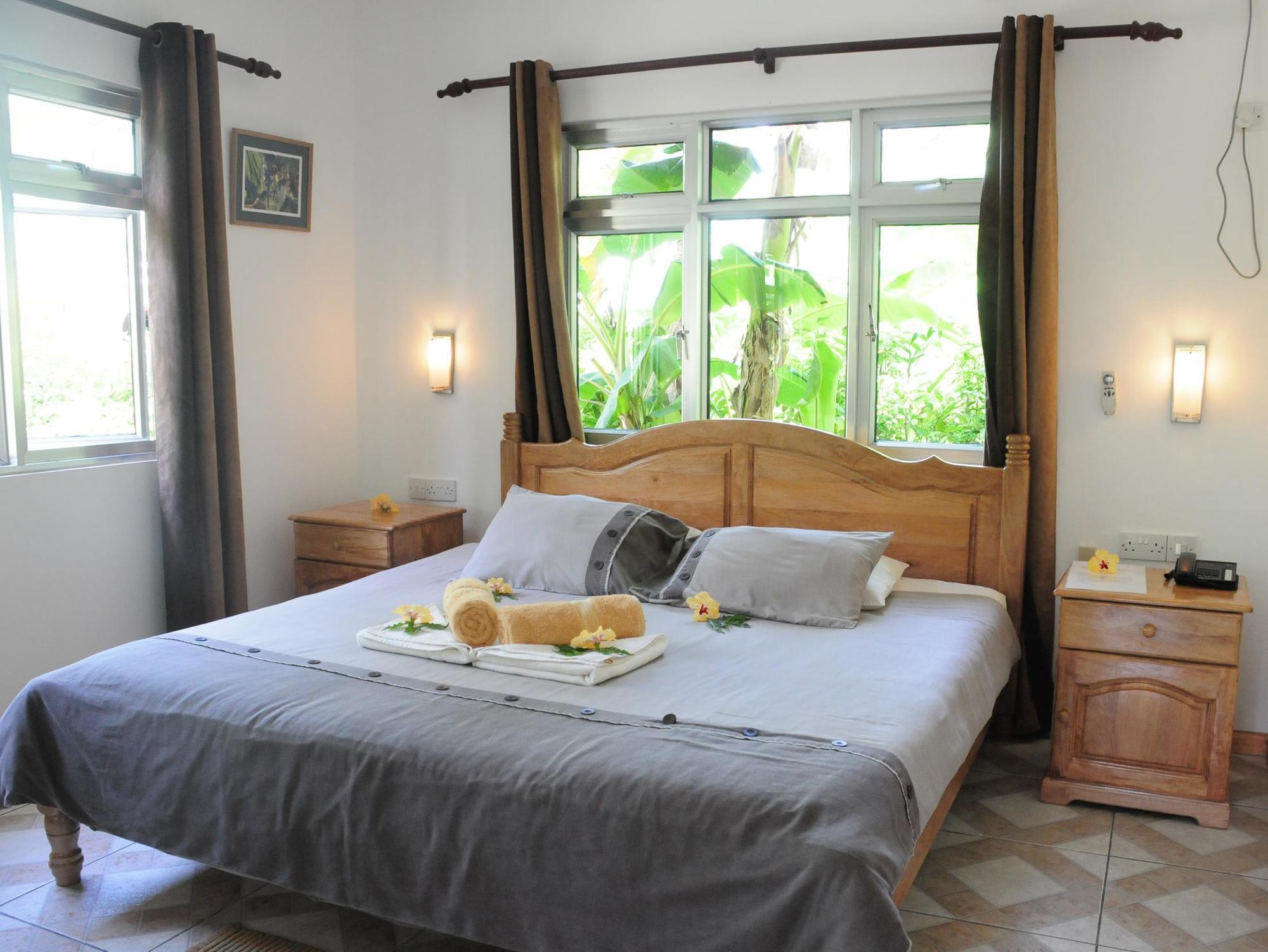 Casa De Leela Self Catering Bungalows & Apartments La Digue Bagian luar foto